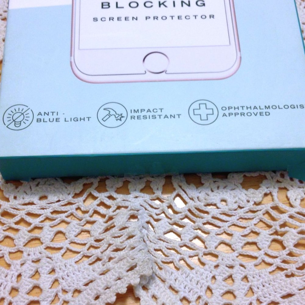 Blue Light Blocking Screen Protector, iphone - Picture 3 of 8